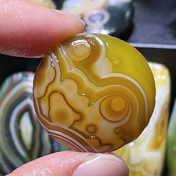 玛瑙/玉髓未镶嵌珠宝奇石