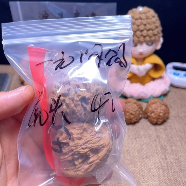 小***晴文玩核桃吊坠文玩核桃手玩把件