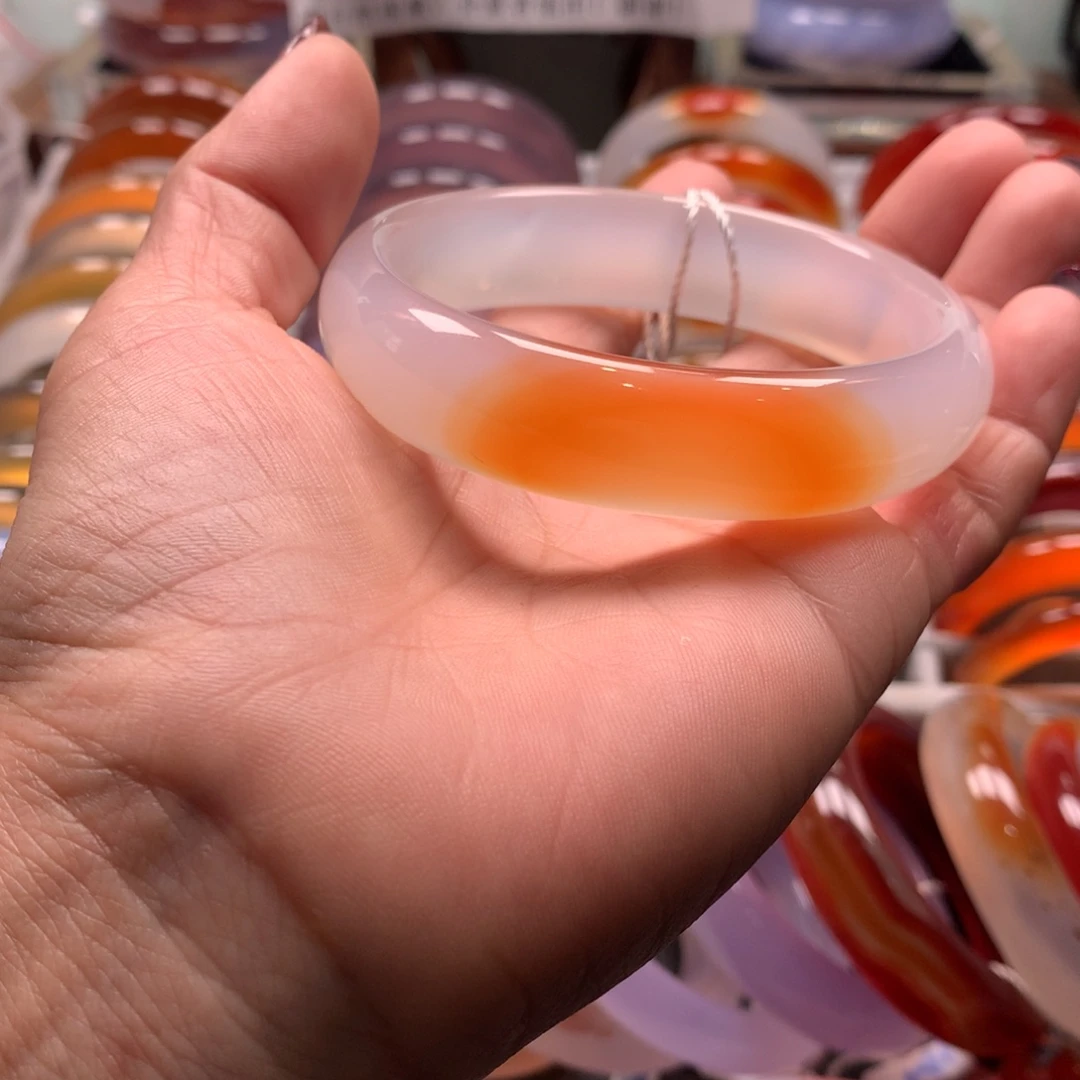 玛瑙/玉髓手镯未镶嵌