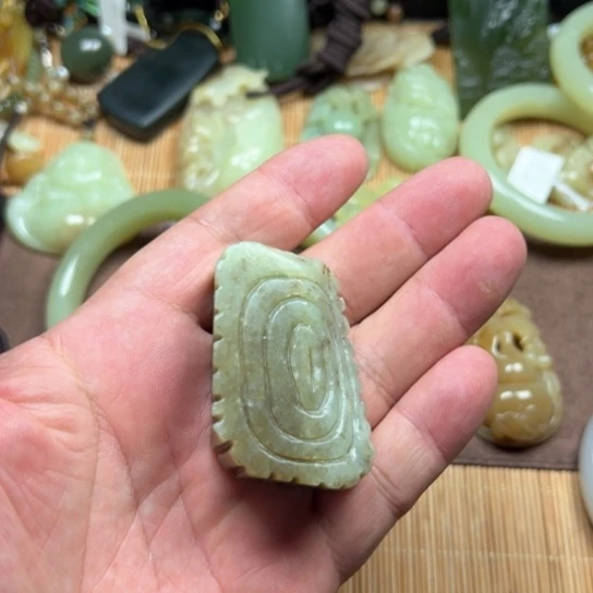 未镶嵌手镯和田玉（糖玉）