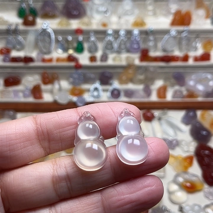 玛瑙/玉髓未镶嵌颈饰多样性发货 拍一发一 福利不退换哦