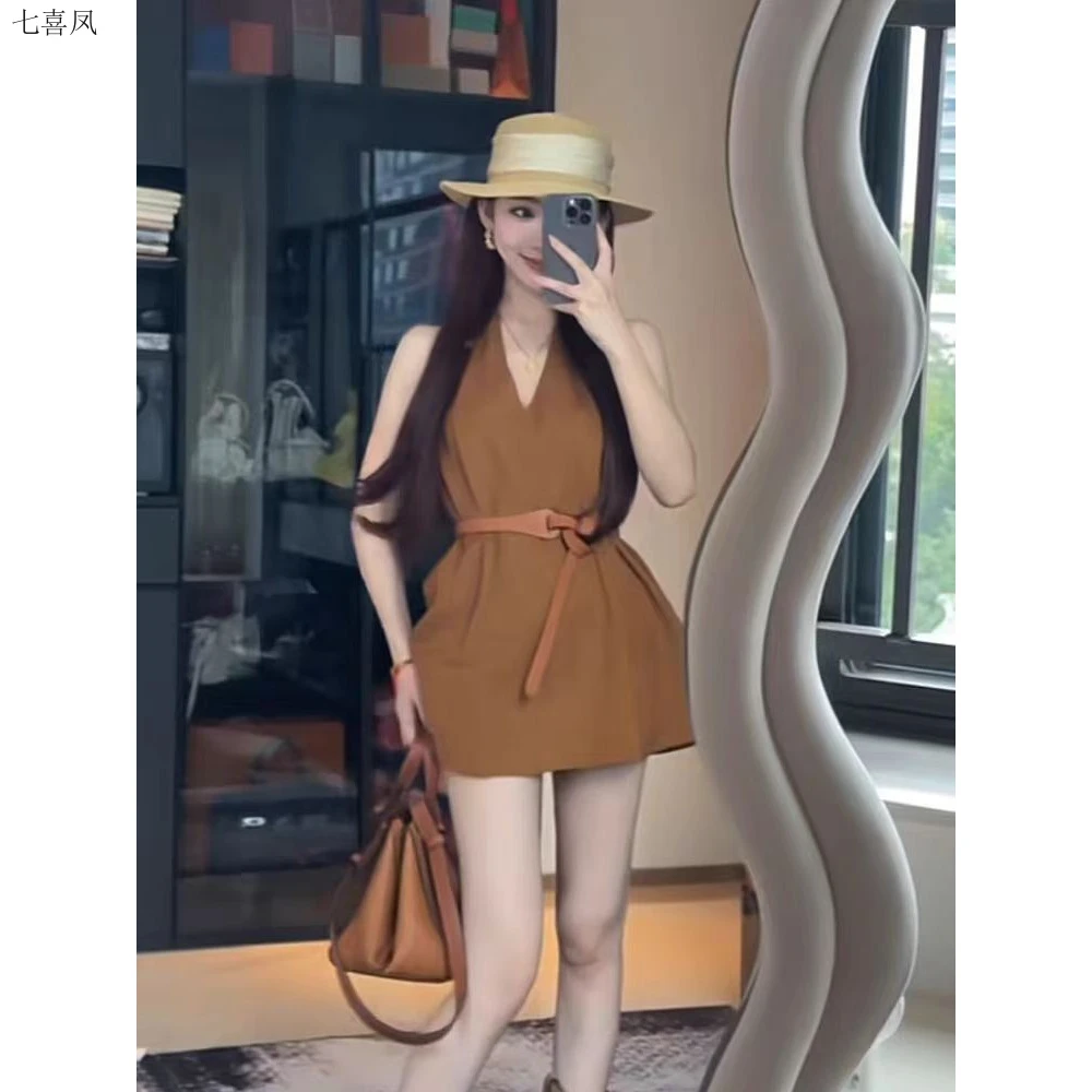 新款宽松独特设计感挂脖纯色短裙吊带百搭夏季女装无袖七喜凤夏季
