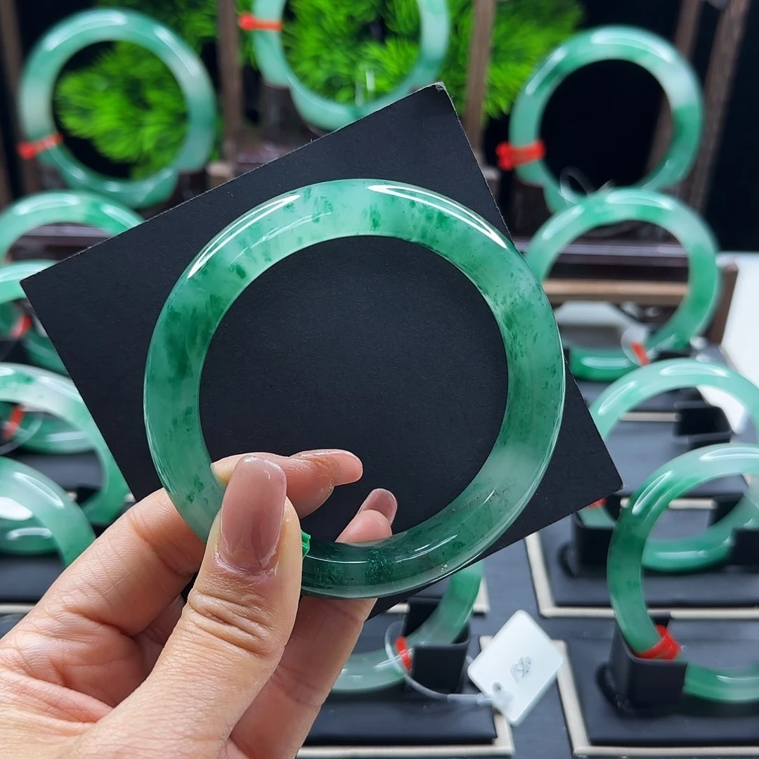 石英质玉手镯未镶嵌杏****甜