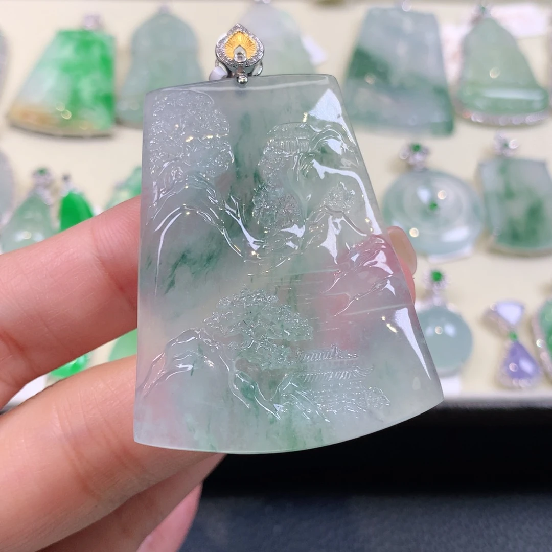 翡翠18K金镶嵌颈饰缅甸天然a货翡翠