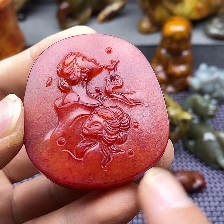 蛇纹石玉未镶嵌颈饰