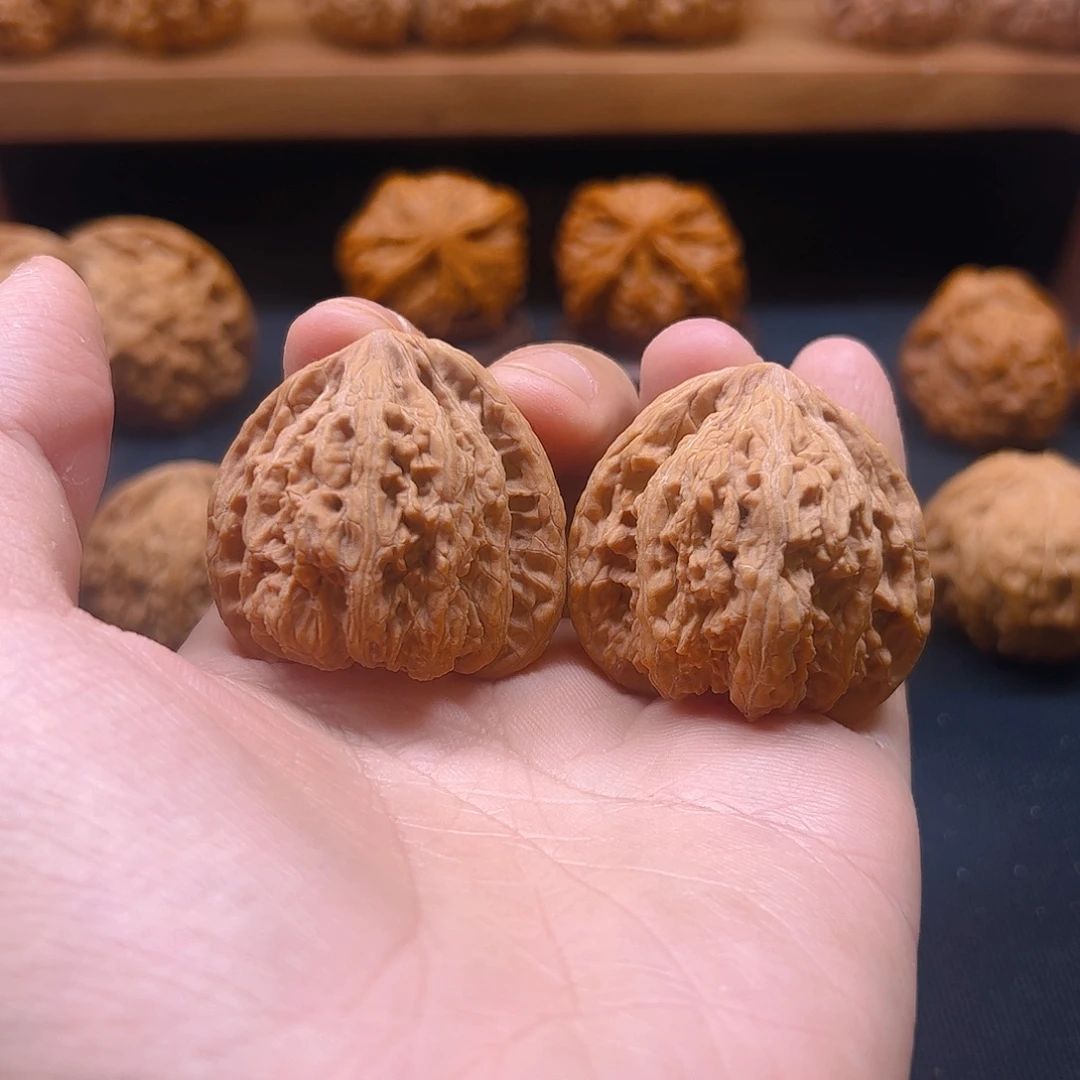 核桃把件三角密纹全品39