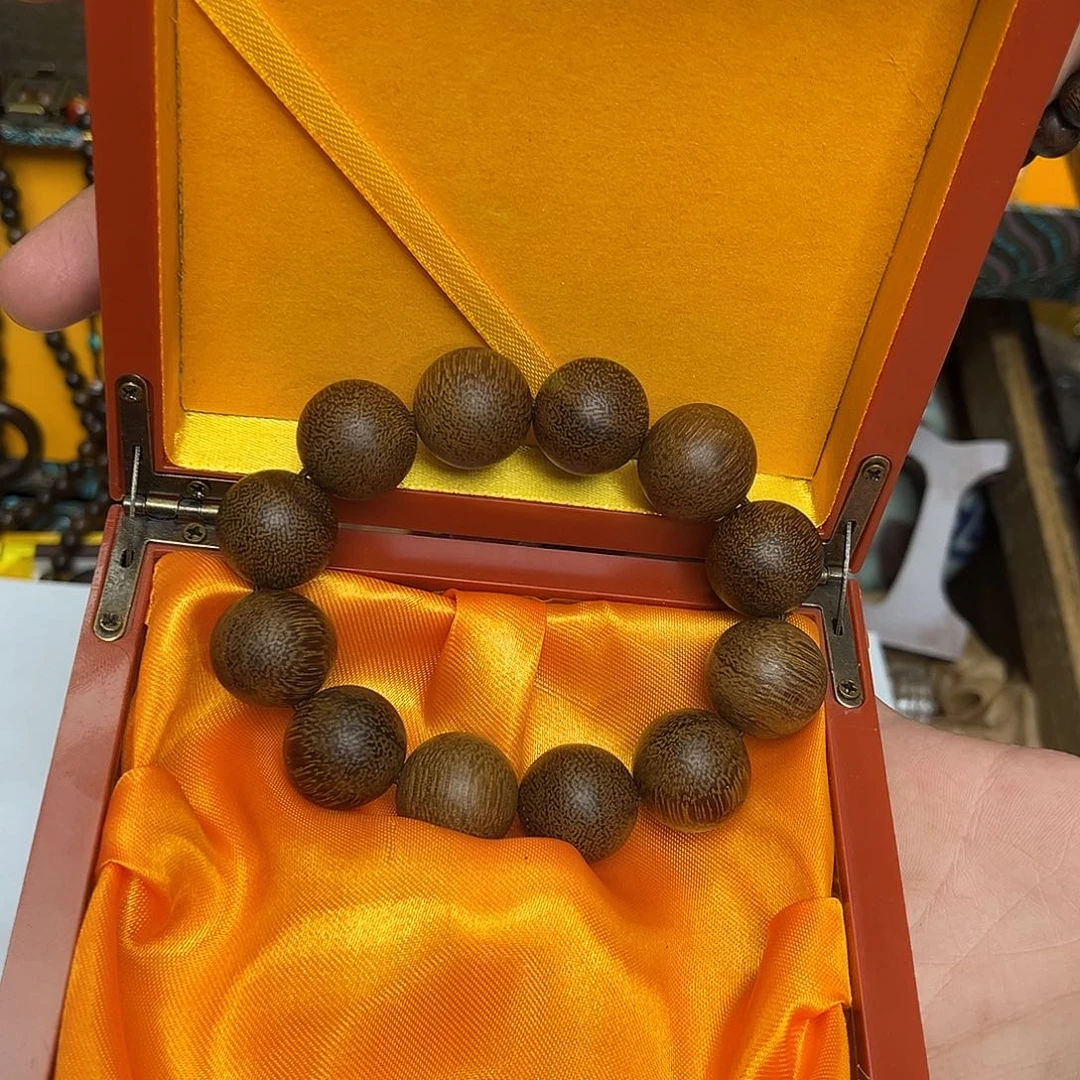 大叶紫檀（黑酸枝木类）