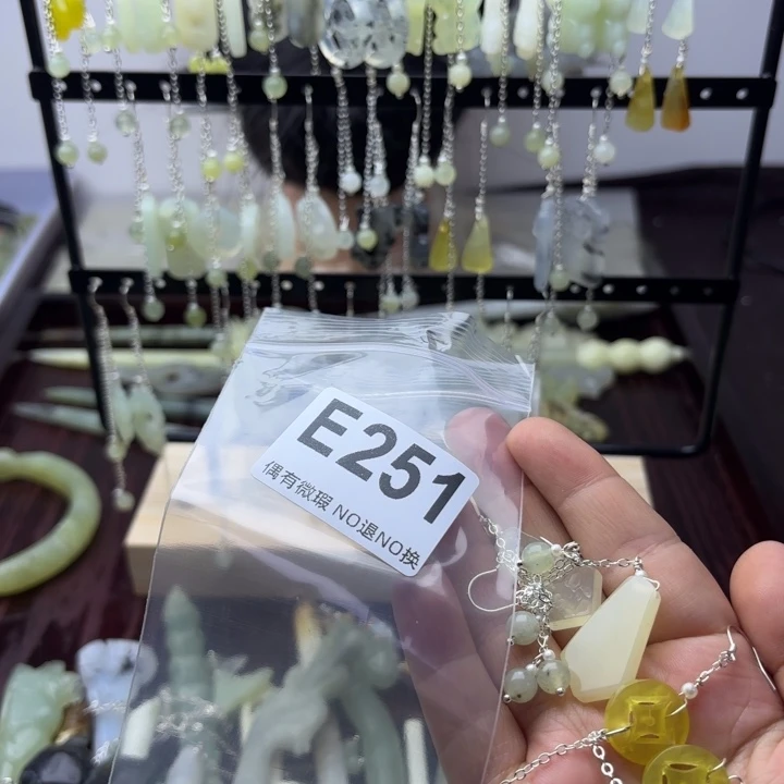 蛇纹石玉发饰合金飘*?