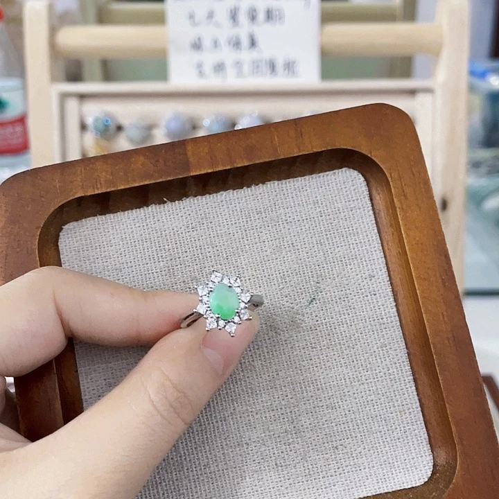 翡翠未镶嵌颈饰天然翡翠Ａ货