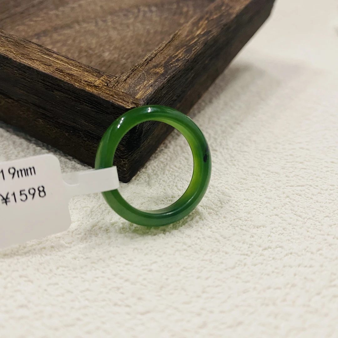 【V姐珠宝】和田玉碧玉红皮戒圈