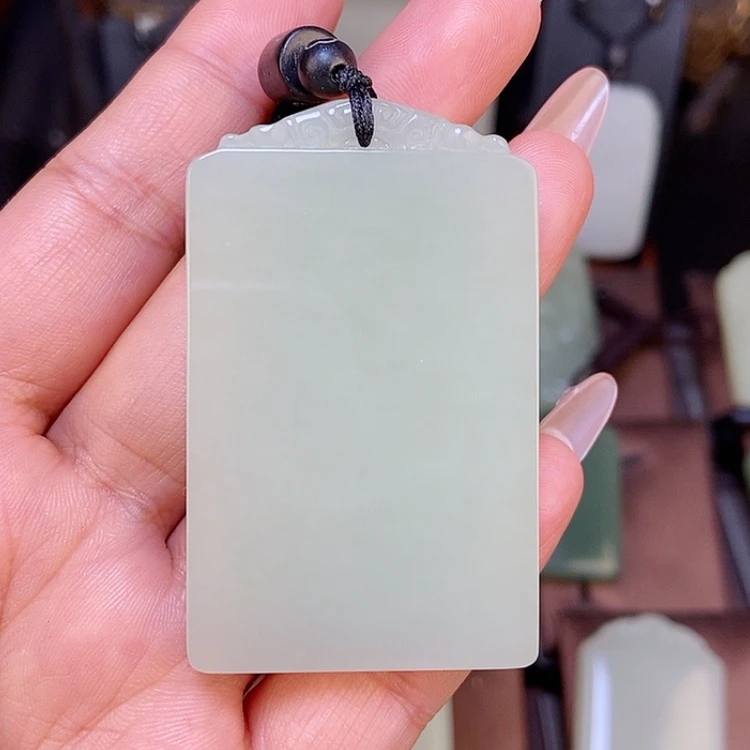 【闪购商品】颈饰未镶嵌和田玉
