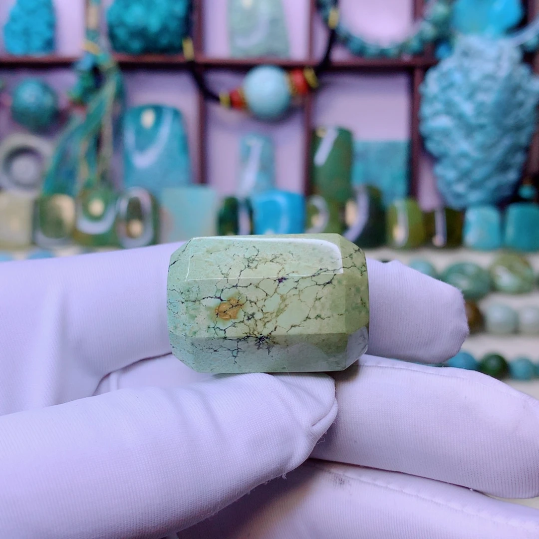 绿松石未镶嵌原矿绿松石