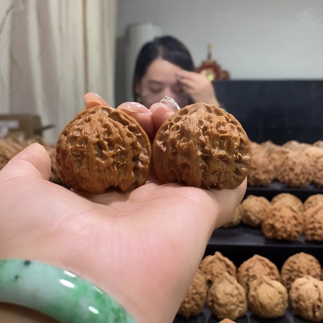 把件文玩核桃?**摔42苹果园有伤