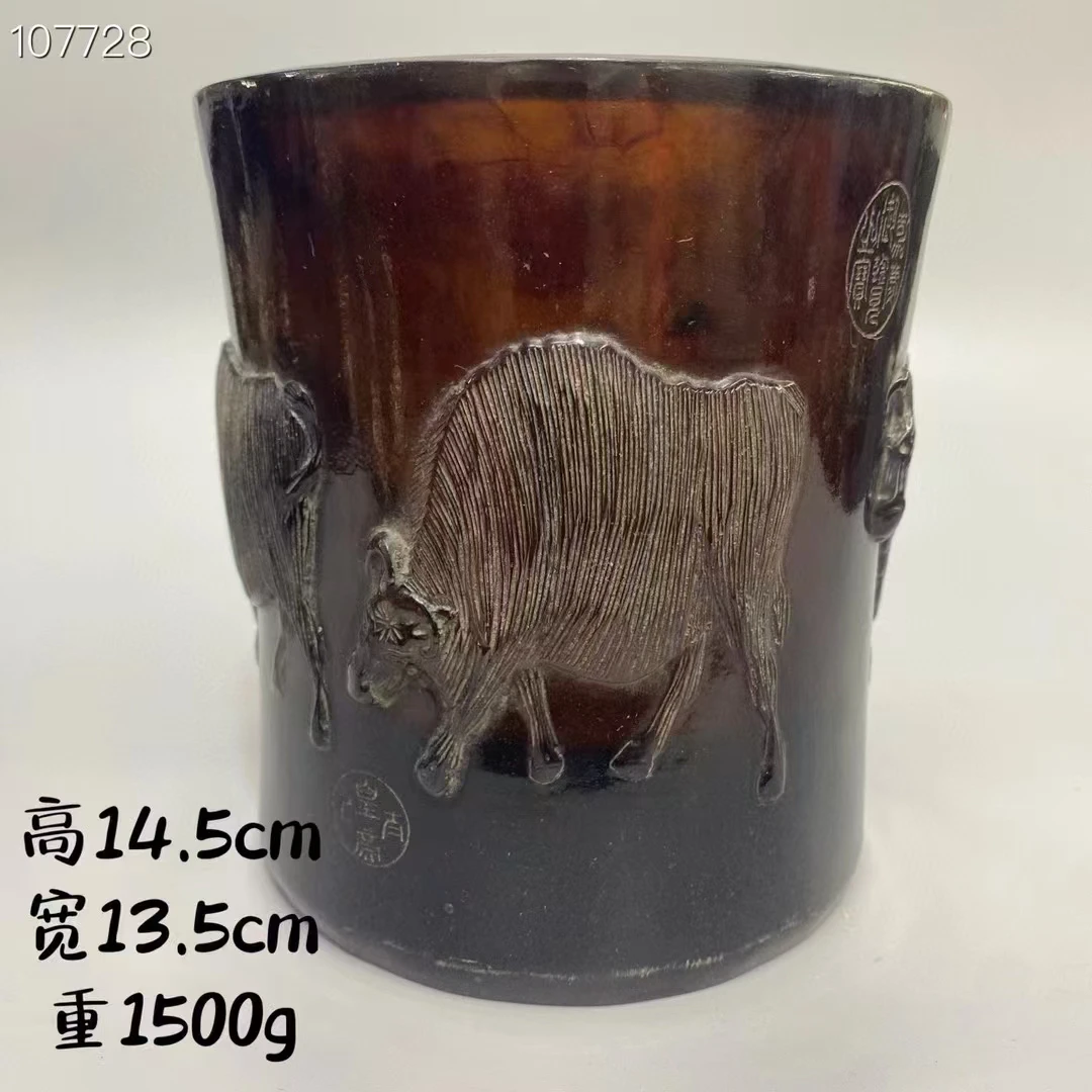 精工精刻五牛图笔筒摆件