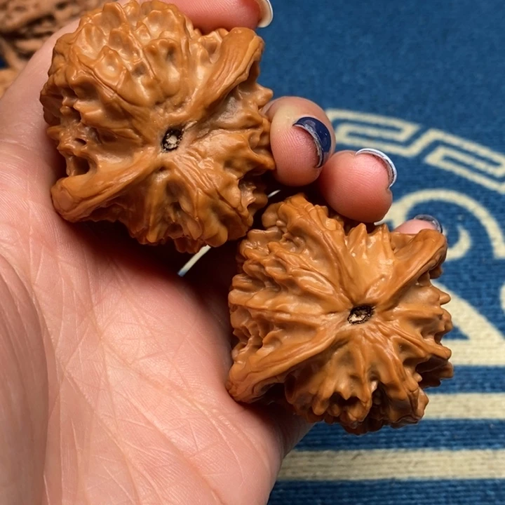 发***呆吊坠文玩核桃图图