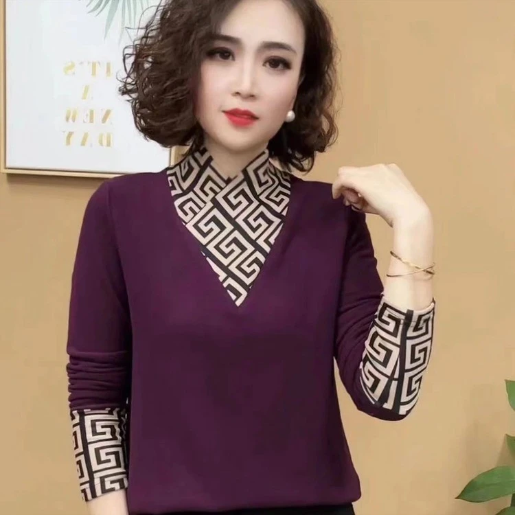 时尚拼色V领妈妈装显瘦秋冬条纹妈妈装长袖上衣