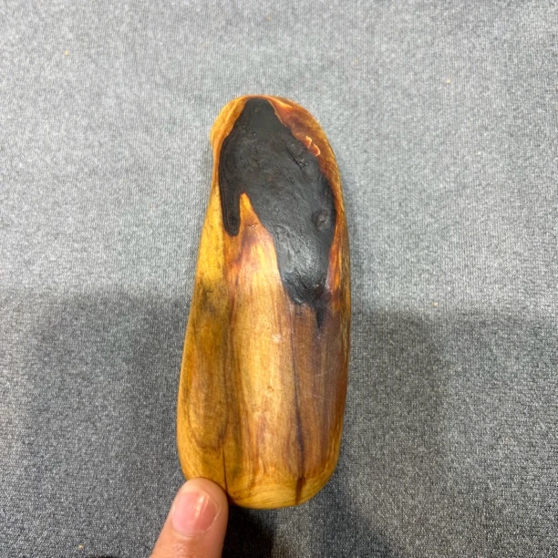 太行崖柏陈化崖柏碳化随形把件