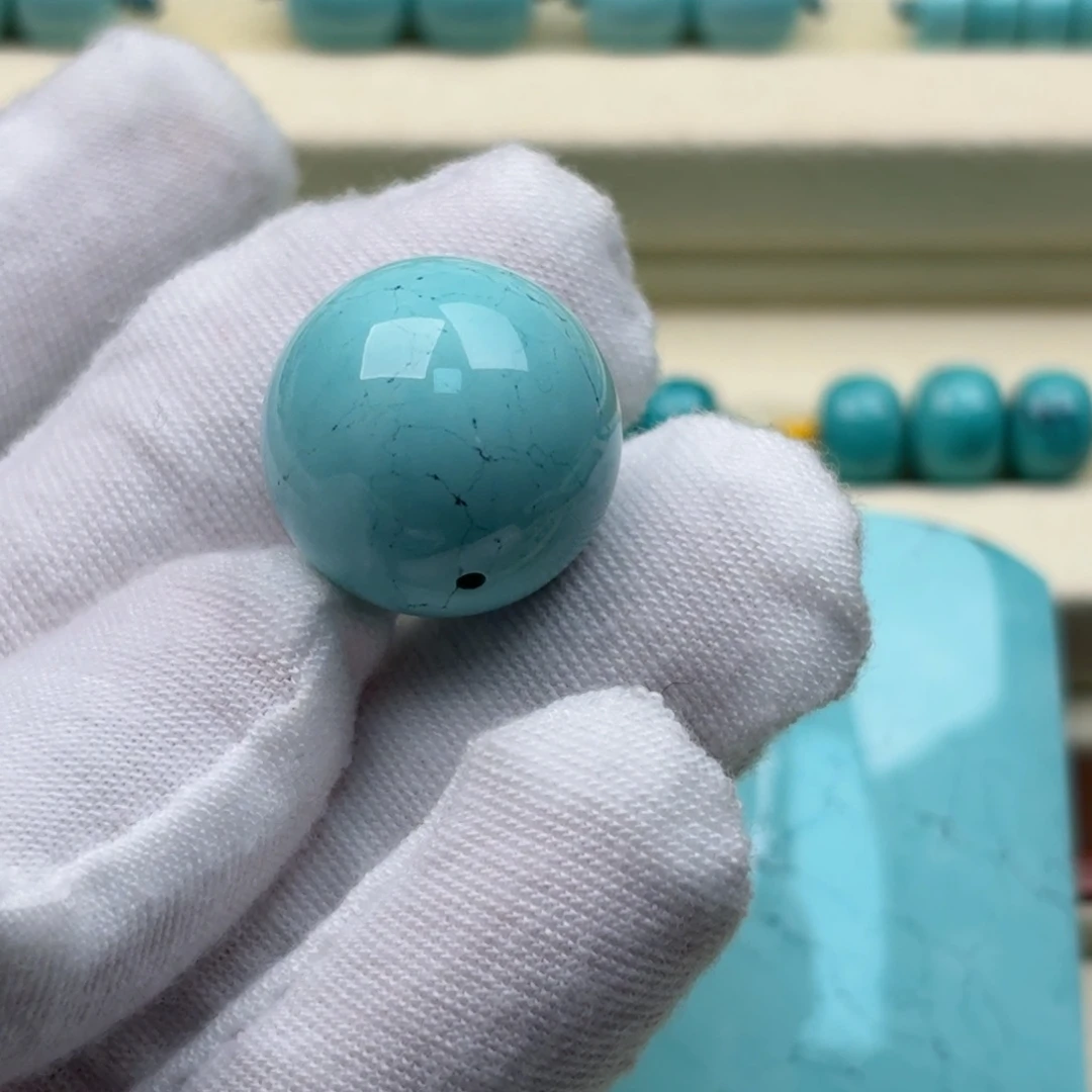 常***佛绿松石未镶嵌珠宝奇石