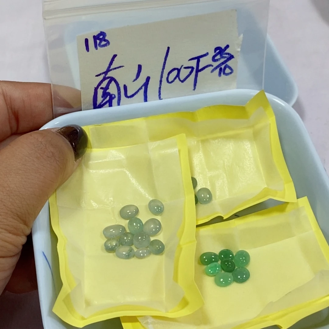 南***佛定制翡翠未镶嵌不