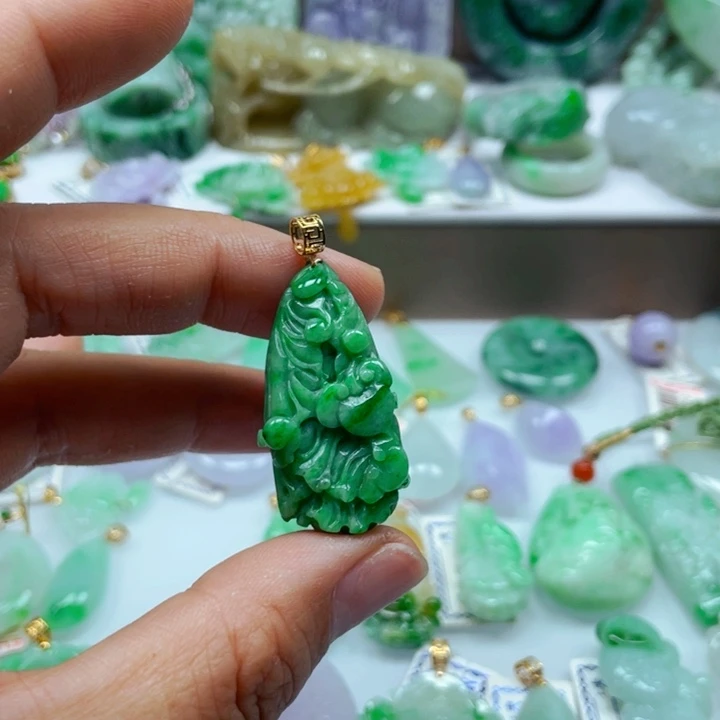 翡翠未镶嵌吊坠(不含链)