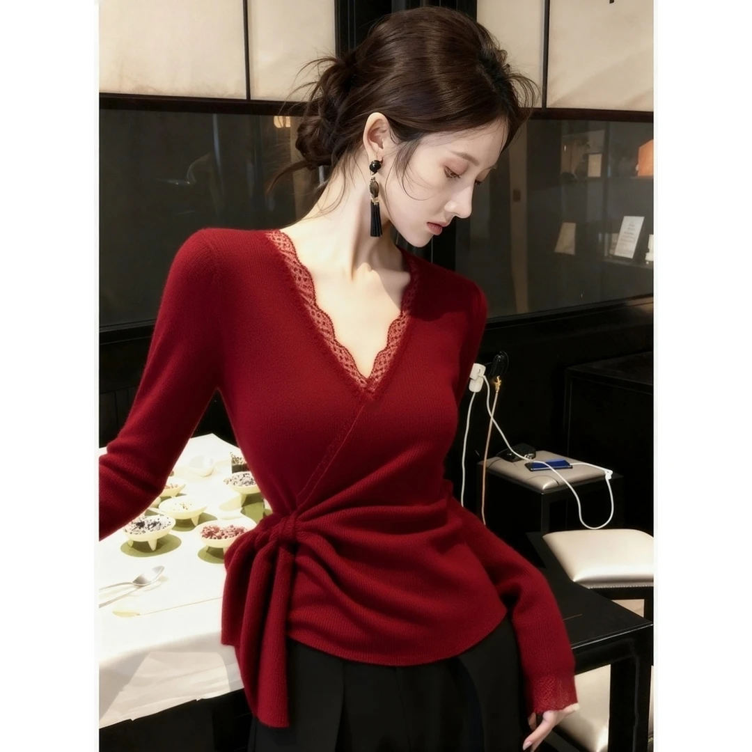 2025冬季新款红色针织衫时尚洋气高级感巨好看蕾丝边收腰系带上衣