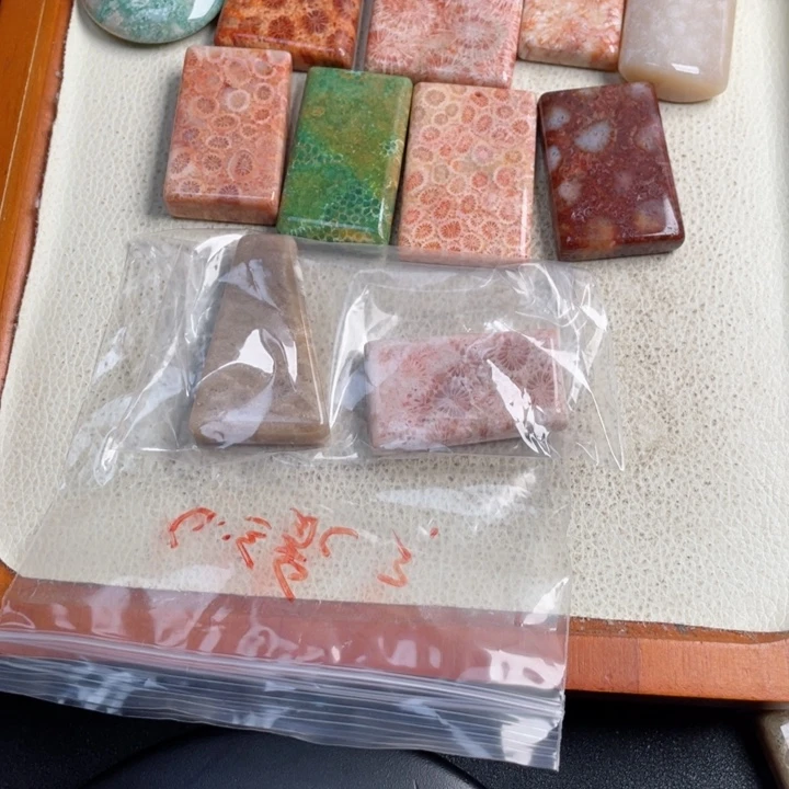 合金颈饰硅化玉心*234