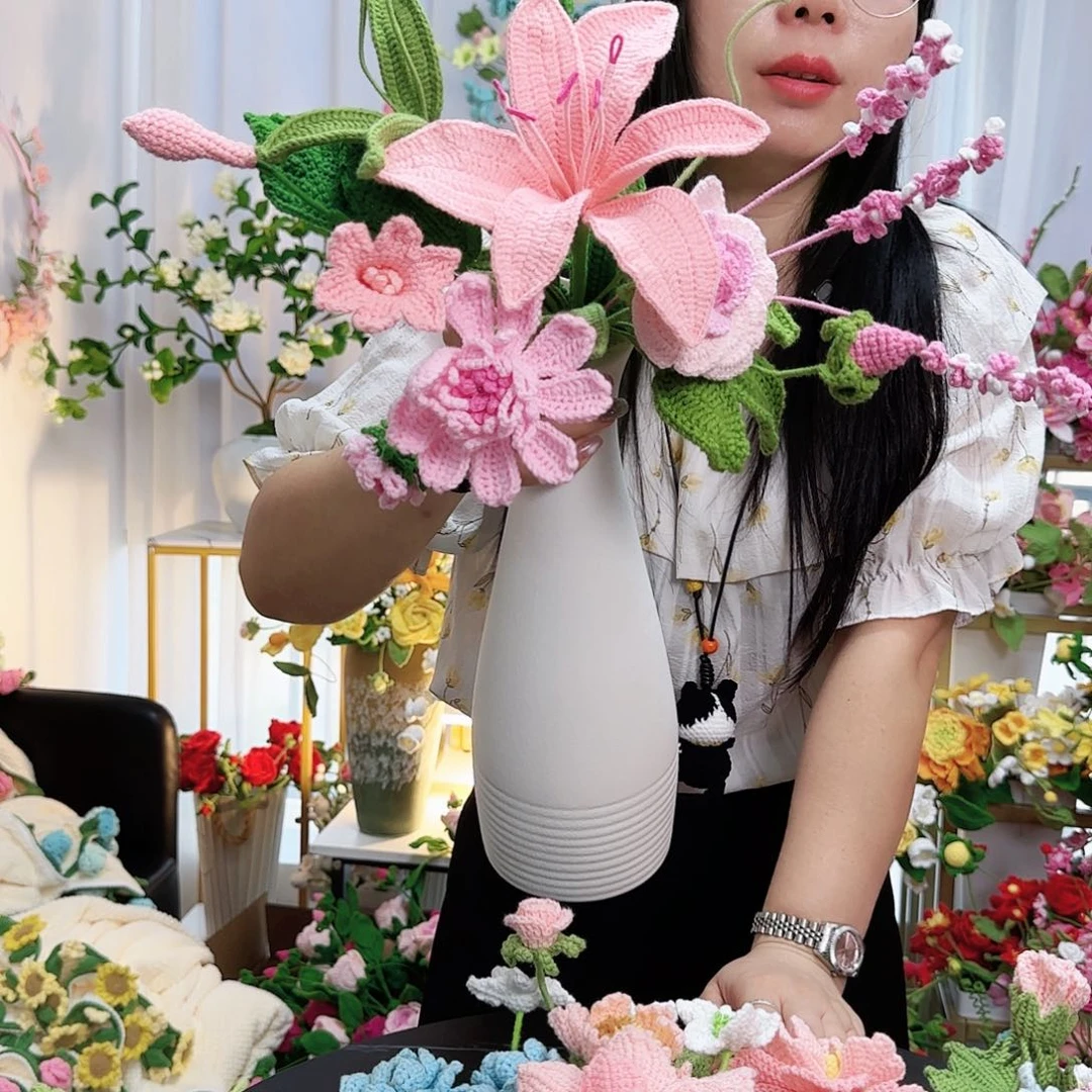 手工钩织百合花束