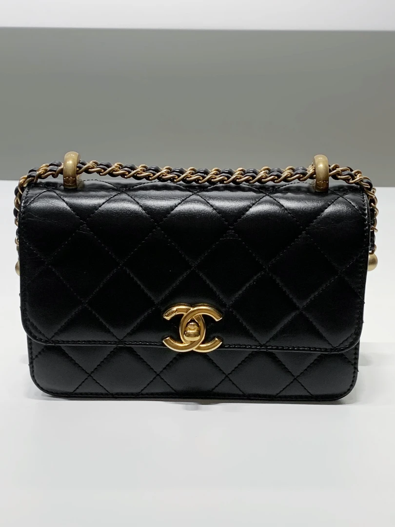 99新 Chanel/香奈儿 HIHI/21A 黑金牛皮双金珠口盖包/10932008JL