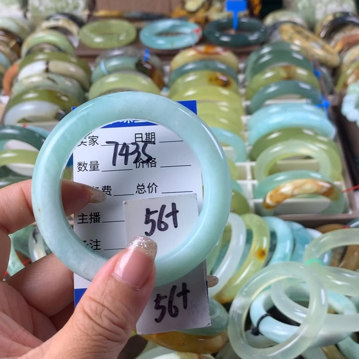 蛇纹石玉未镶嵌手镯7435