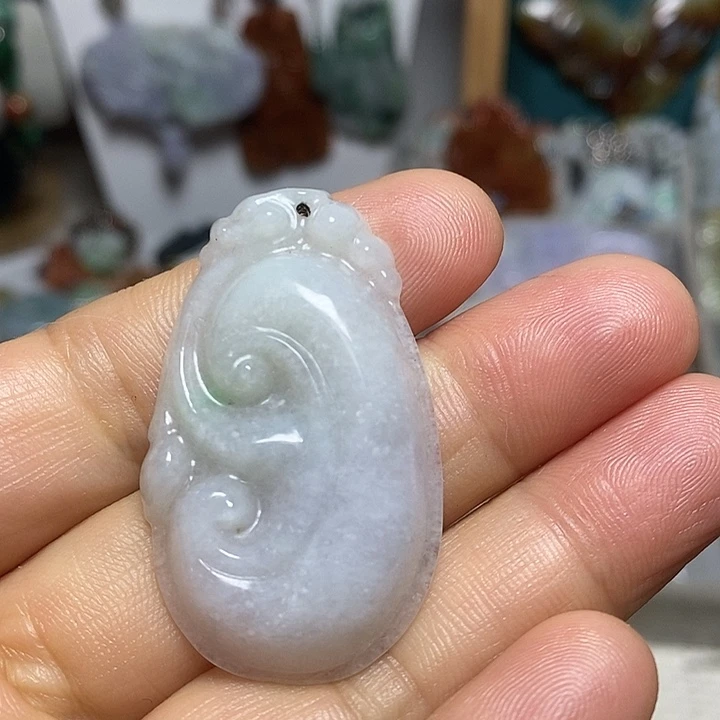 翡翠未镶嵌吊坠(赠链)