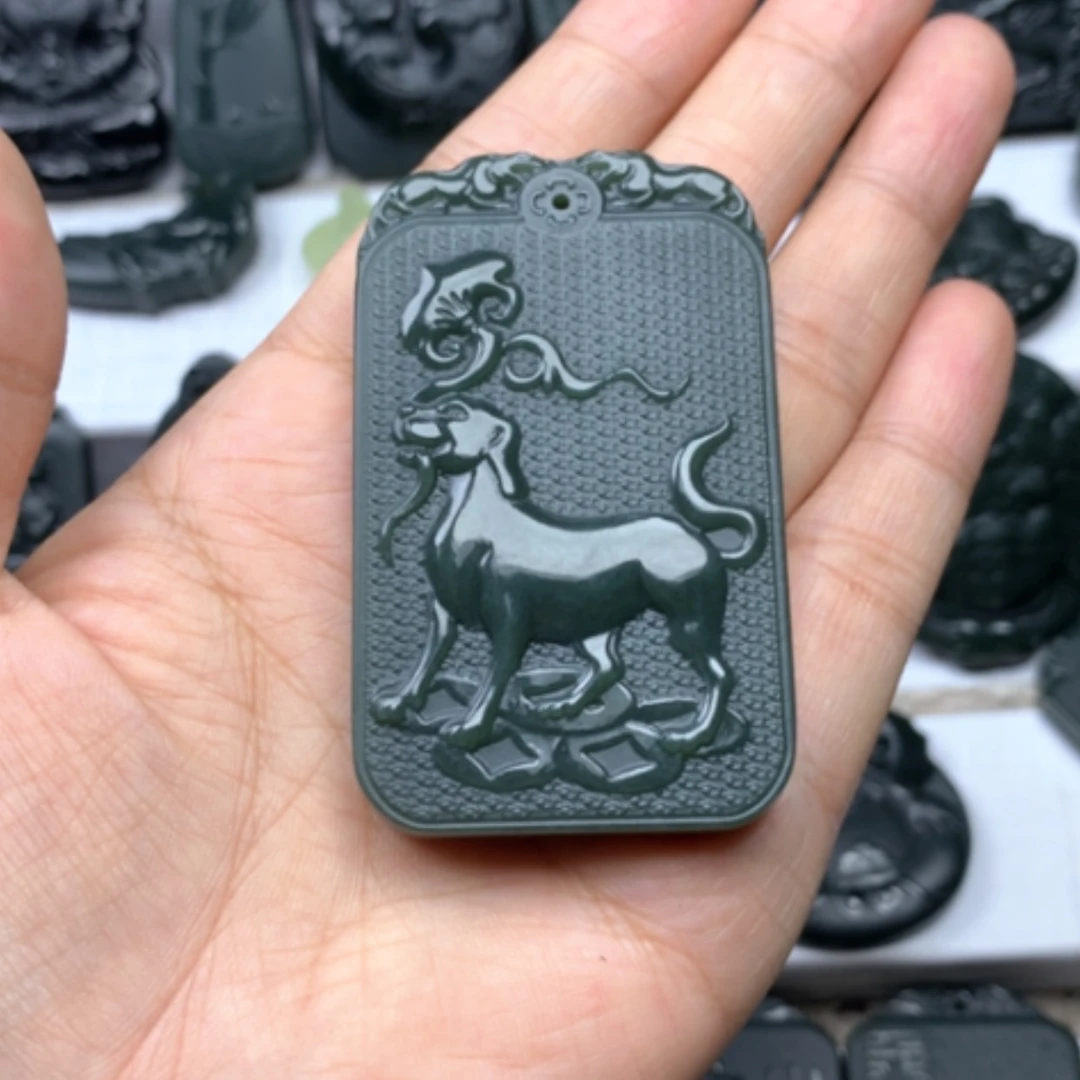 【闪购商品】颈饰未镶嵌和田玉双面雕刻