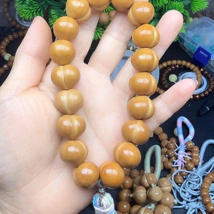 吊坠猴头核桃全品无暇屁桃