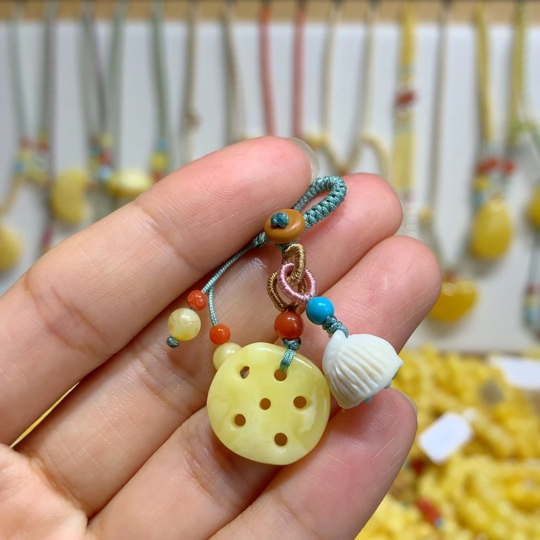 未镶嵌蜜蜡裸石配饰