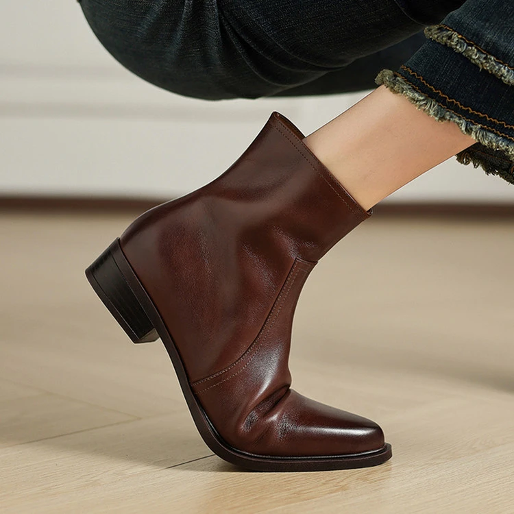 3CM时装靴2025年秋季韩版粗跟纯色时装靴时装靴短筒女短靴