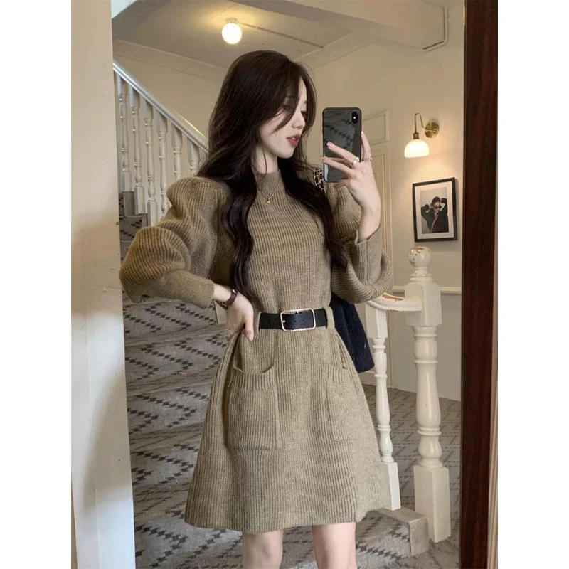 复古气质针织连衣裙女秋冬流行设计感加厚裙子收腰显瘦小个子短裙