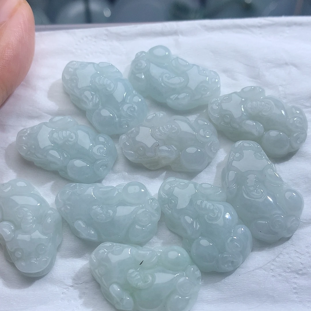 翡翠未镶嵌颈饰，多样性发其一！