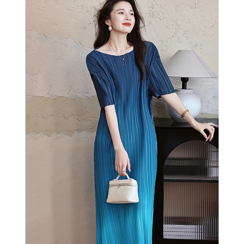 【伍老师专属】德·玛纳似水流年夏季优雅肌理感渐变印花压皱连衣裙
