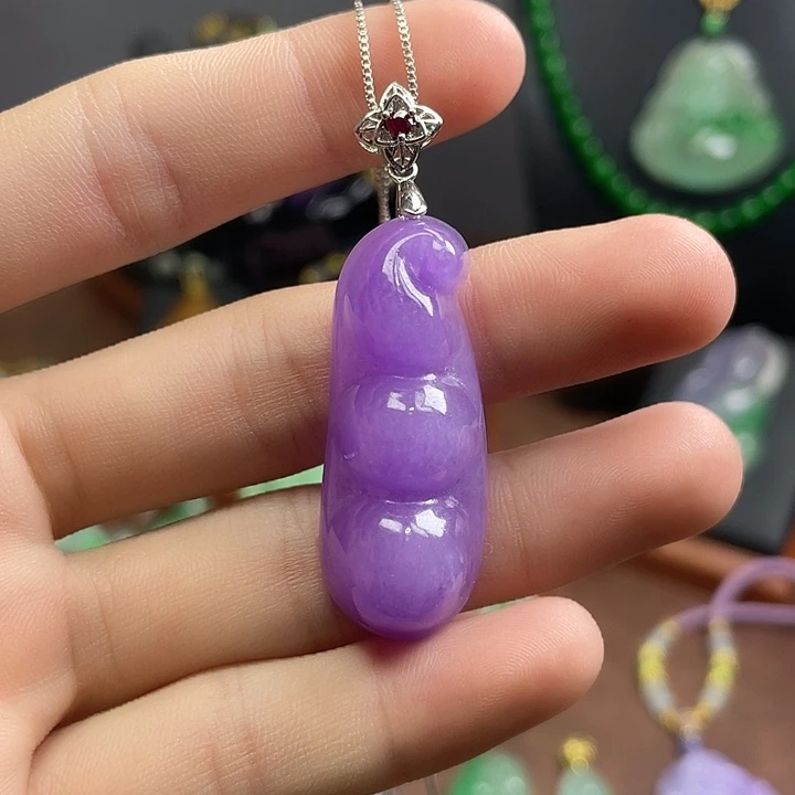 翡翠未镶嵌吊坠(赠链)