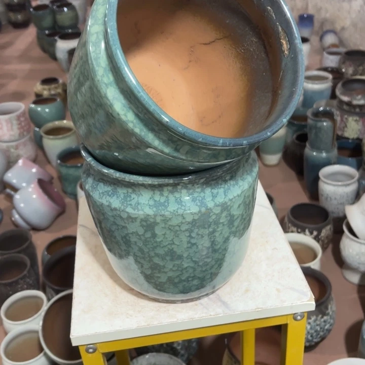 紫砂花盆口径20高度20两只小瑕疵