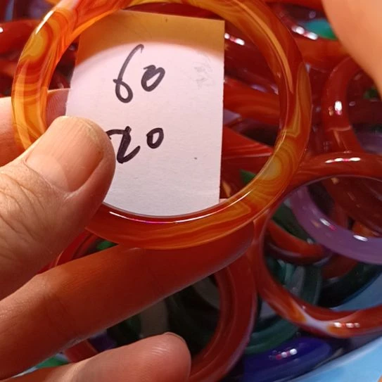 玛瑙/玉髓手镯未镶嵌