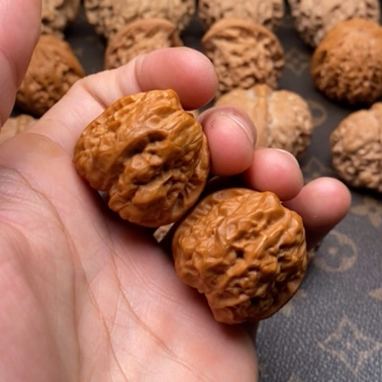 文玩核桃把件T****蛤蟆