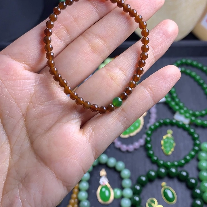 和田玉（糖玉）手链未镶嵌温****阳