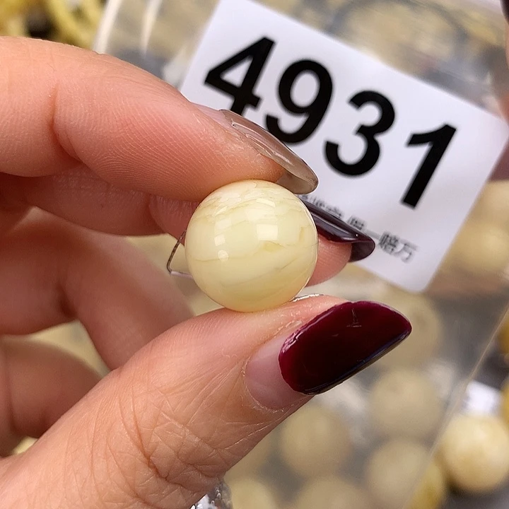 蜜蜡未镶嵌珠宝奇石15