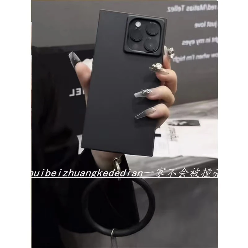 手提绳适用苹果iPhone15pro方形直角边壳14简约13防摔ins手机壳16