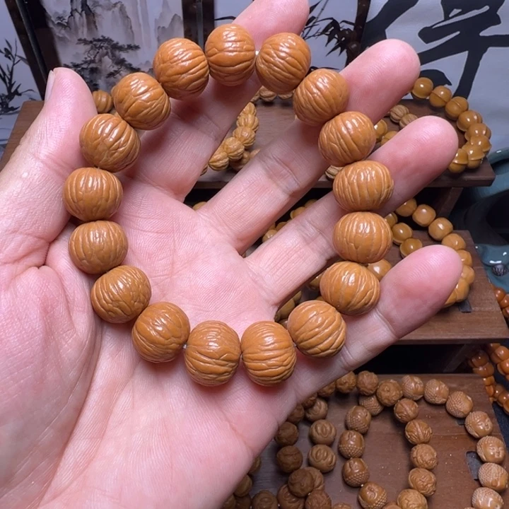 猴头核桃手串聚宝盆