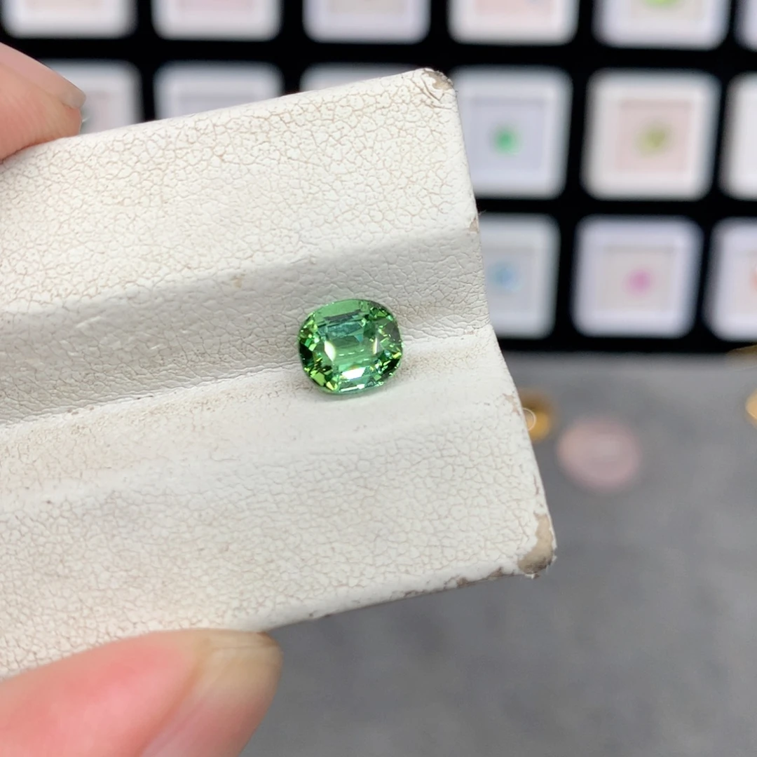 裸石未镶嵌碧玺1.5克拉