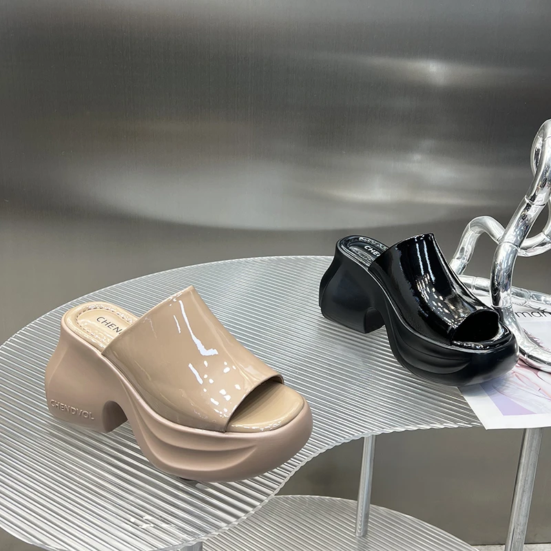 {萌萌现货}新款露趾拖鞋凉鞋室外百搭小个子高跟不累脚女SJ1808-2