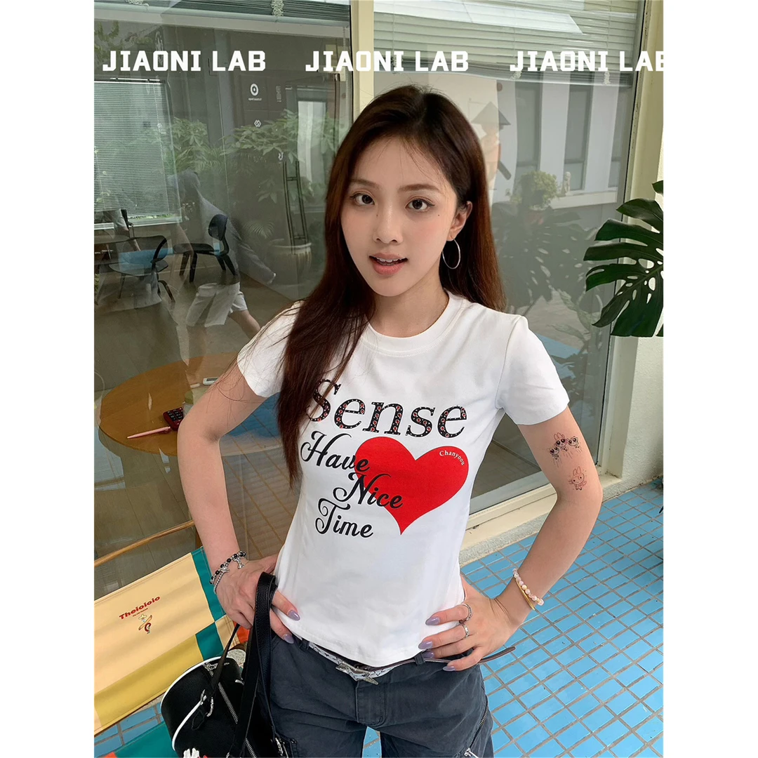 JIAONI 美式爱心印花辣妹正肩短袖T恤女夏季字母烫钻设计修身上衣