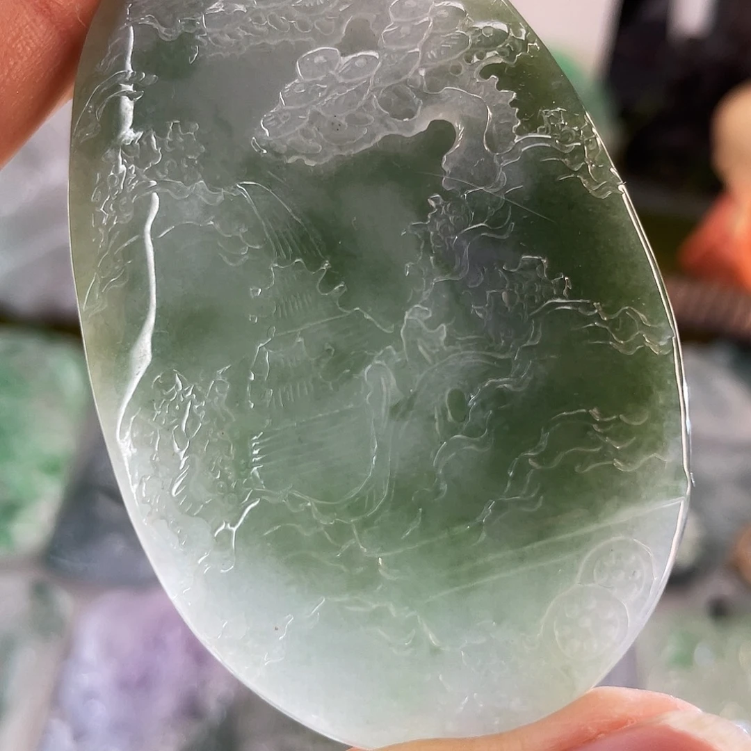 翡翠未镶嵌颈饰山水牌