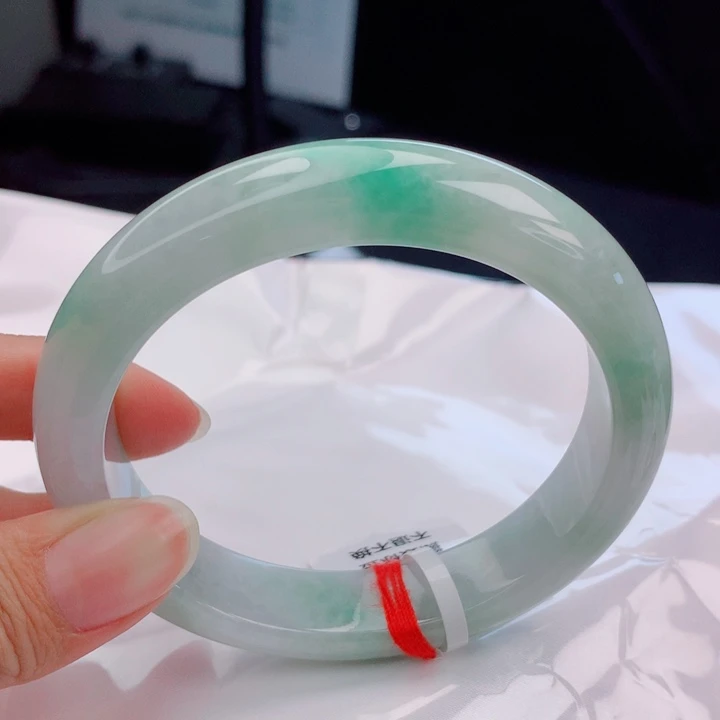 翡翠未镶嵌手镯60圈